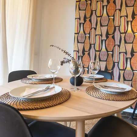 2 Bedrooms With Pool, Terrace And Balcony Фуэнхирола