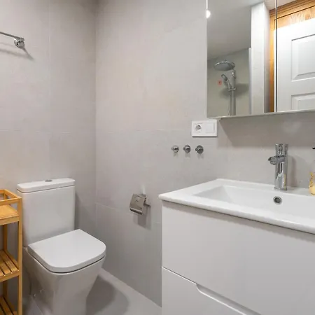 2 Bedrooms With Pool, Terrace And Balcony *