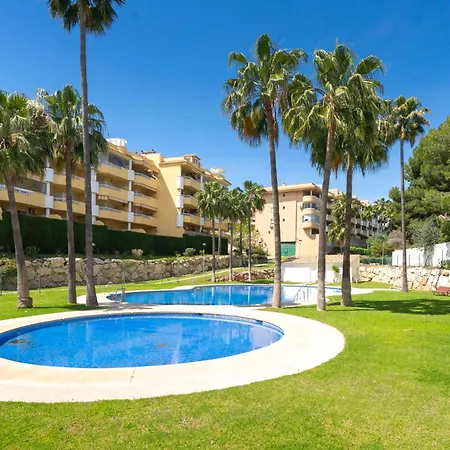 2 Bedrooms With Pool, Terrace And Balcony *