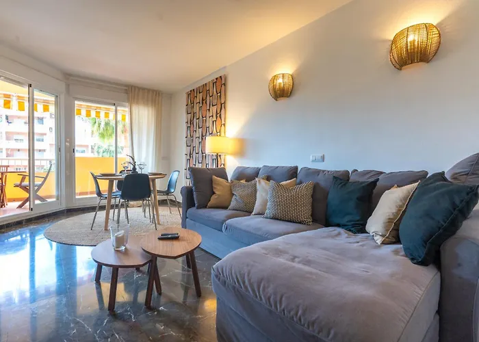 2 Bedrooms With Pool, Terrace And Balcony Apartment Fuengirola