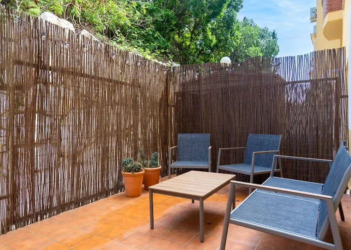 2 Bedrooms With Pool, Terrace And Balcony