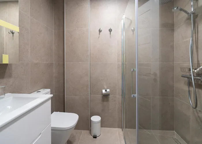 2 Bedrooms With Pool, Terrace And Balcony *